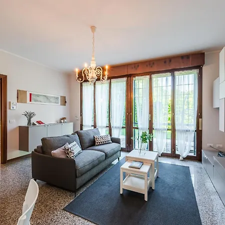 Garden Retreat, 5 Min Dal Centro Con Garage * مودينا