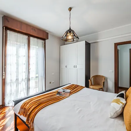Garden Retreat, 5 Min Dal Centro Con Garage شقة *