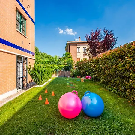 Garden Retreat, 5 Min Dal Centro Con Garage Módena