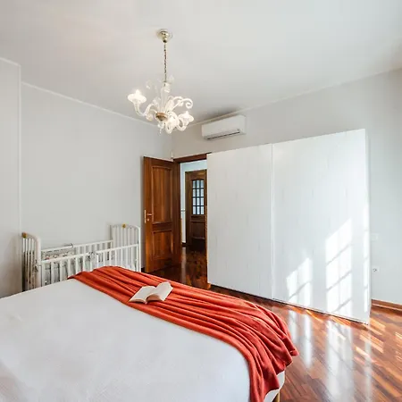 Appartamento Garden Retreat, 5 Min Dal Centro Con Garage