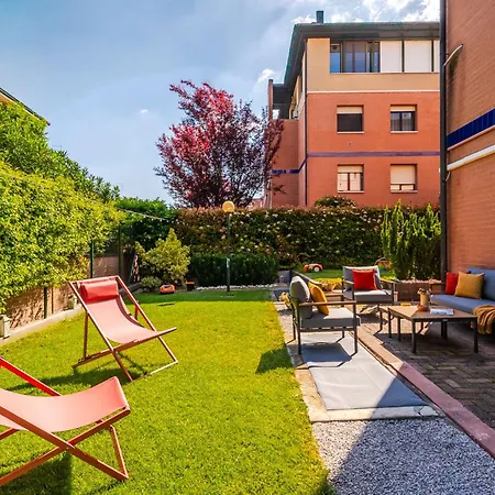 Garden Retreat, 5 Min Dal Centro Con Garage Apartamento Módena