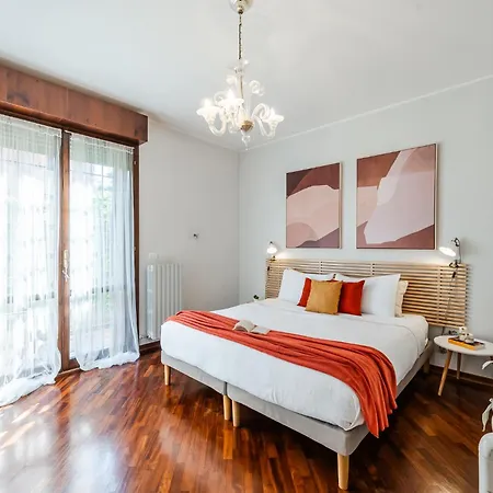 Garden Retreat, 5 Min Dal Centro Con Garage Apartamento