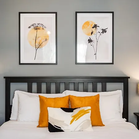 Garden Retreat, 5 Min Dal Centro Con Garage *