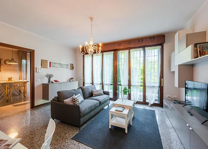 Garden Retreat, 5 Min Dal Centro Con Garage * مودينا