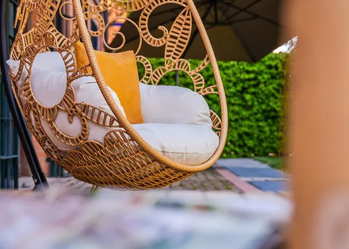Garden Retreat, 5 Min Dal Centro Con Garage Modena